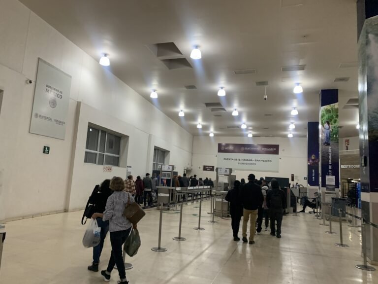 How much money worth of merchandise can I cross from the U.S. to Mexico?