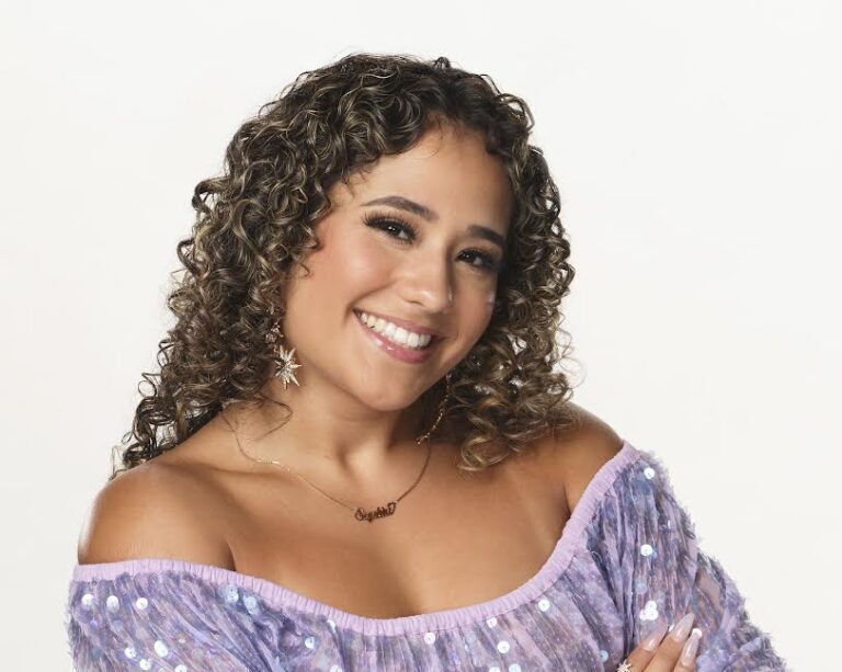 La talentosa Sophia Hoffman representa a Chula Vista en The Voice
